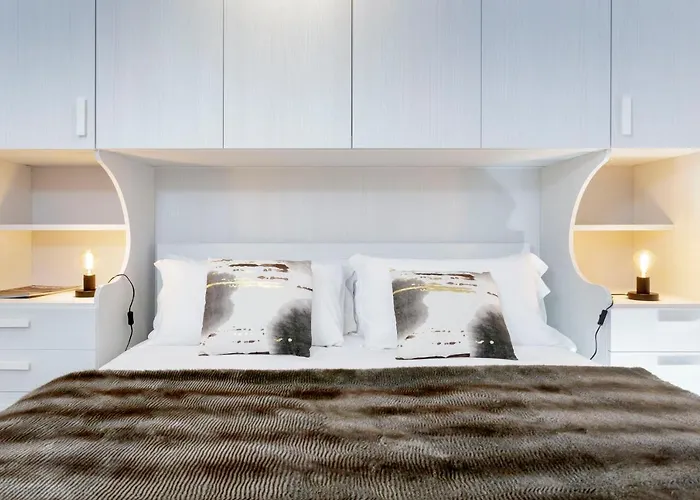 Apartment Hellochalet - Foyer Du Cervin Central, Apartment, 250m Lift *