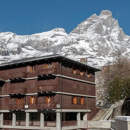 Hellochalet - Foyer Du Cervin 250m Skiruns Apartment *